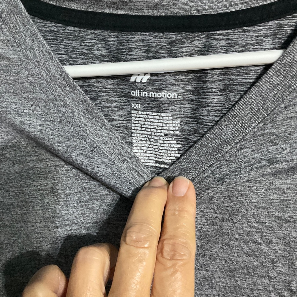 Lot of four 2XL T-shirts. M08 - Picture 8 of 10
